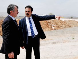 Fuar Merkezinin çevre düzenlemeleri sürüyor