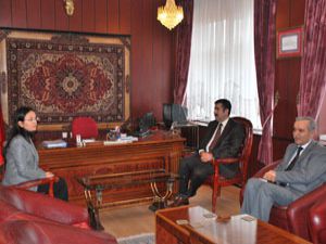 Vali Doğan sorunları dinliyor