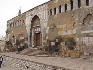 Alaaddin Camii ne zaman yenileniyor?
