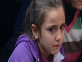 Herkes Betüle, o babasına ağladı