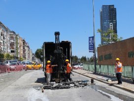 Marmaray çalışmaları sırasında yol çöktü