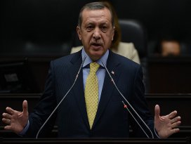 Muhalefet sokaktan medet umuyor