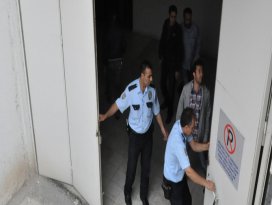 PROFESÖR ADLİYEYE SEVK EDİLDİ