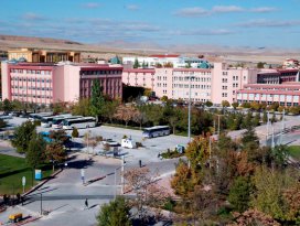 PROFESÖRÜN DEKAN EŞİ İSTİFA ETTİ