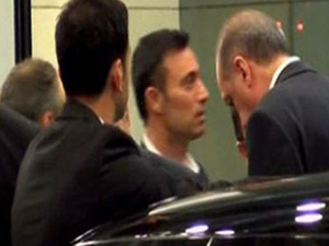 Ünlü şarkıcıdan Erdoğana sürpriz!
