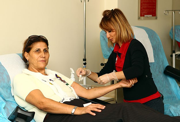 Türk Kızılayı kanı çöpe atmıyor