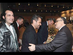 Erdoğan sanatçılardan destek istedi