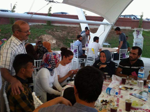 Yabancı uyruklu öğrencilerle iftar