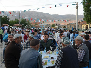 Meram’dan Sefaköy mahallesinde iftar