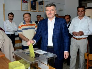 Akyürek oyunu kullandı