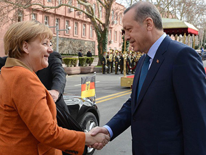 Liderler Erdoğanı tebrik ediyor