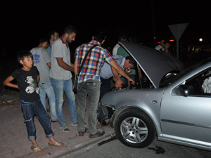 Minibüs ile otomobil çarpıştı: 6 yaralı