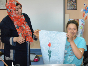 Selçuk Tıp’ta tedavi gören çocuklara ebru dopingi