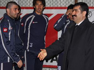 Konya protokolünden Konyaspora destek
