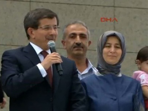 Kardeşlerimiz için secdeye kapandık