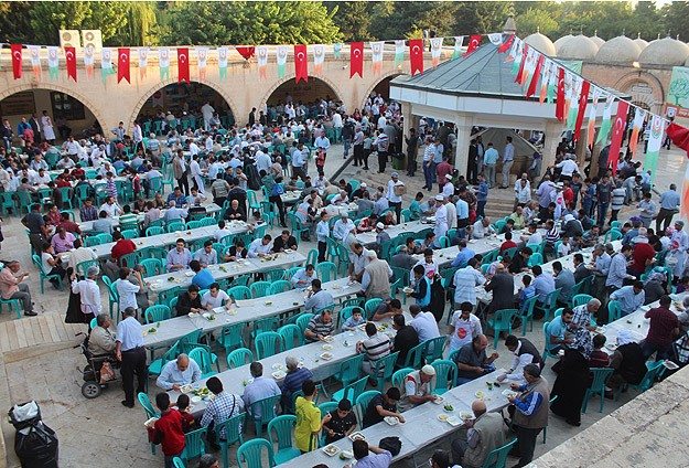 15 bin kişiye tirit ziyafeti
