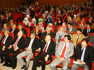 İmam hatip liselerinin önündeki engeller