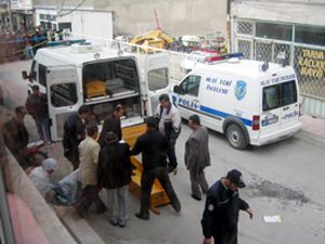 Konyada esrarengiz cinayet: 2 ölü