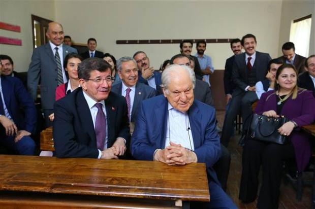 Antifiravunist bilinçle selamladı