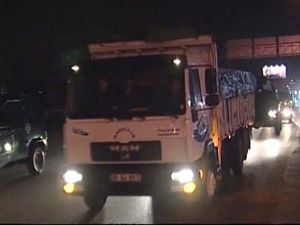 Kamyonda silah ve patlayıcılar bulundu