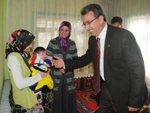 Hançerliden bebeklere hoşgeldin hediyesi