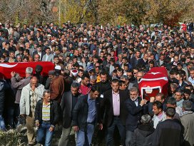 Ermenekte 2 madenci toprağa verildi