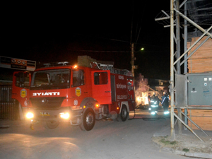 Depo yangını korkuttu