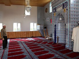 Acele inşaat kıbleyi şaşırttı