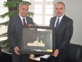 Başbakan yardımcısı Arınç Konya’da