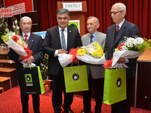 Başkan Özgüven öğretmenlerini unutmadı