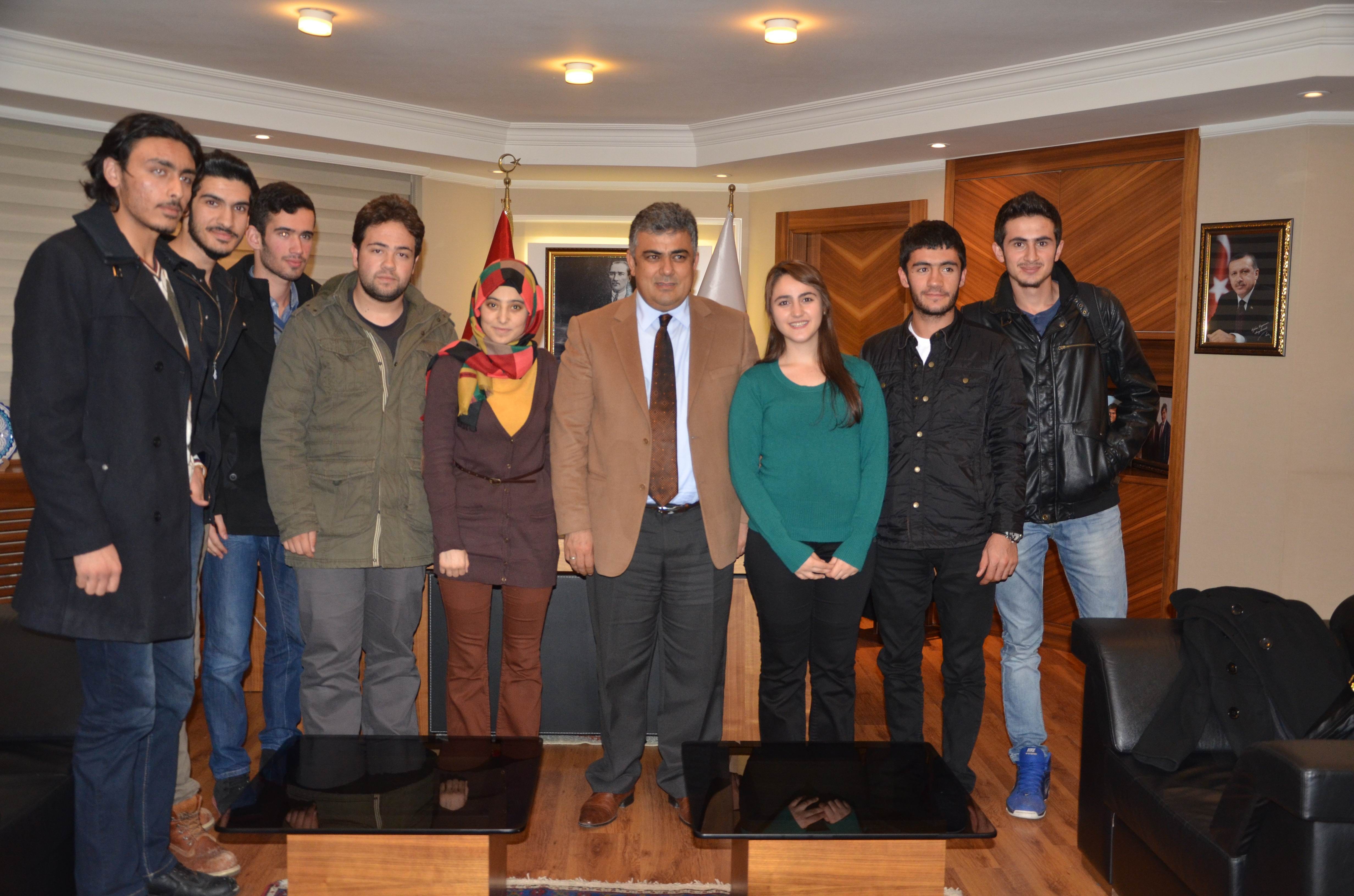 Öğrencilerden Başkan Özgüven’e ziyaret