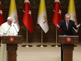 Dünyadaki olaylara bakışımız aynı