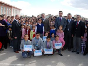 Mavi bayrak Mahide Koşukçuya!