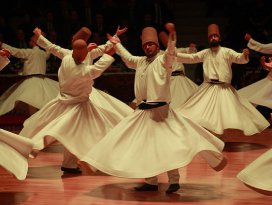 Şeb-i Arus törenlerine ziyaretçi akını