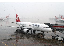 Hava ulaşımına kar engeli