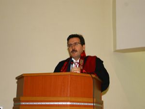 Hekimlerimiz hastaları ile yeterli diyaloğu kuramıyor