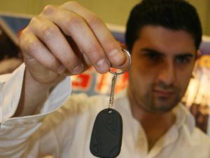 Şüphelenen eşlere özel anahtarlık