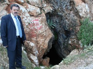 Bu mağara taşıtlar için tehlike