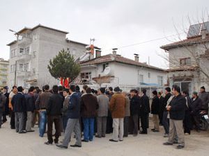 Baba ocağına ateş düştü!