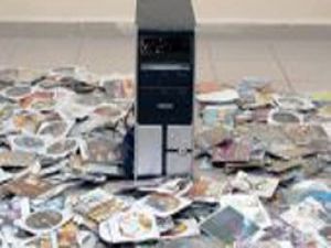 Hayırlı evlat babasını ihbar etti