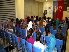 Selçuklu’daki seminer büyük ilgi görüyor