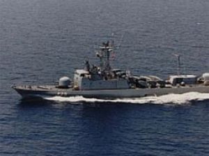 Türk savaş gemisine sürpriz baskın