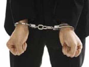 Suç makinesini yara bandı yakalattı