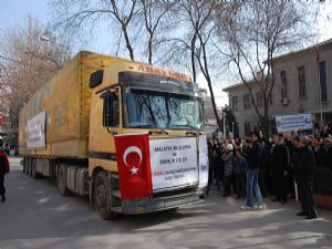 Konyadan Filistine 5 tırlık destek