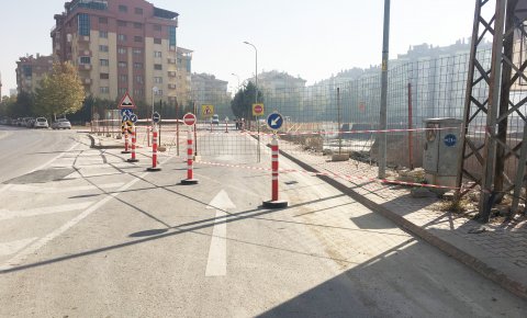 Meramda sokak gasbedildi