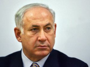 Üniversite öğrencilerinden İsraile yumurtalı protesto