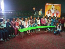 Köy okulu öğrencilerine ücretsiz sinema imkanı Novada’dan