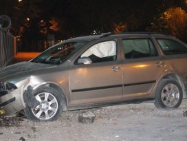 Bebeği hastaneye götüren otomobil kaza yaptı