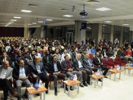 Öztürk, öğrencilerle buluştu