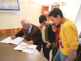 Suriyede belediye başkanı, Konyada ise öğretmen
